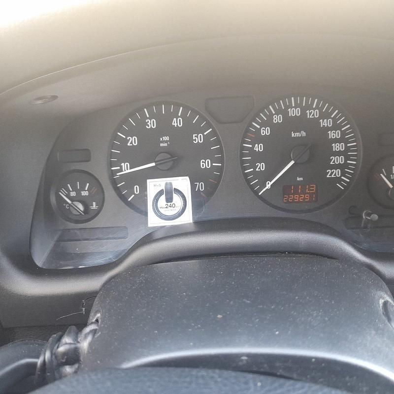 Second-hand Opel Astra 90 CP (66 kW) 2009 Negru Berlinǎ