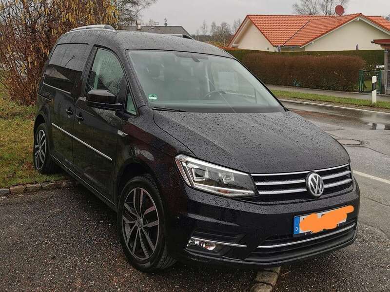 Schwarz Gebraucht 2019 VW Caddy Highline Van / Kleinbus | 23.800 € (Etwas zu teuer) - Bild 1/4