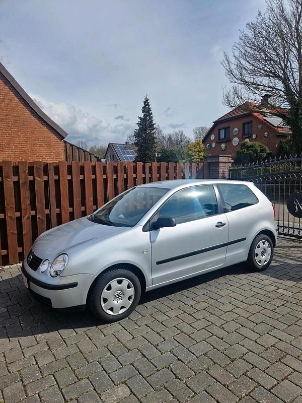 Gebraucht VW Polo 65 PS (47 kW) 2004 Silber Kleinwagen