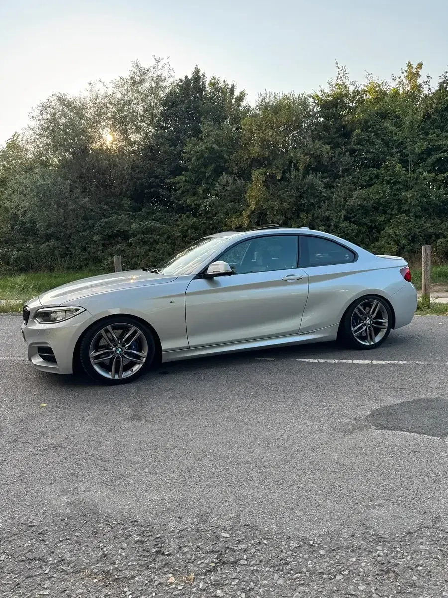 Gebraucht BMW 225 M Sport 224 PS (164 kW) 2016 Silber Coupé