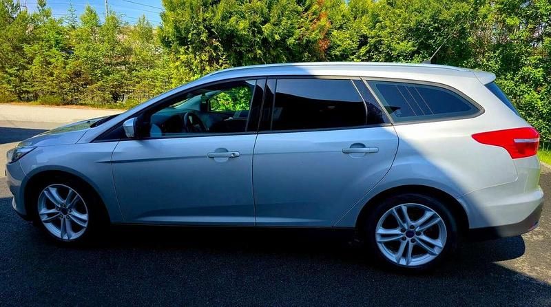 Gebraucht Ford Focus Trend 101 PS (74 kW) 2017 Grau Kombi