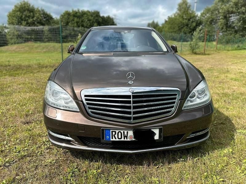 Usata Mercedes S350 272 CV (200 kW) 2009 Marrone Berlina