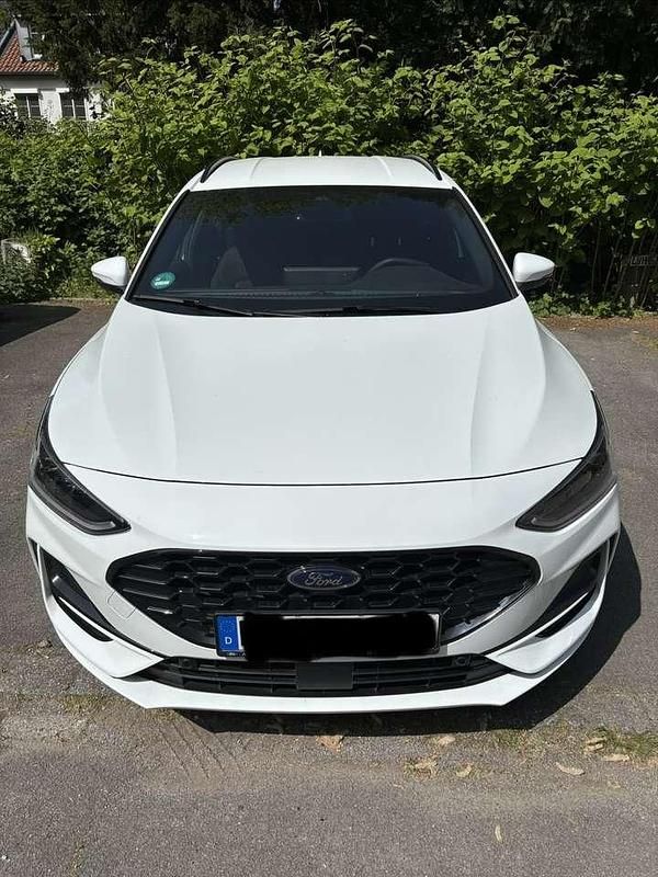 Gebraucht Ford Focus ST-Line X 155 PS (114 kW) 2024 Weiß Kombi
