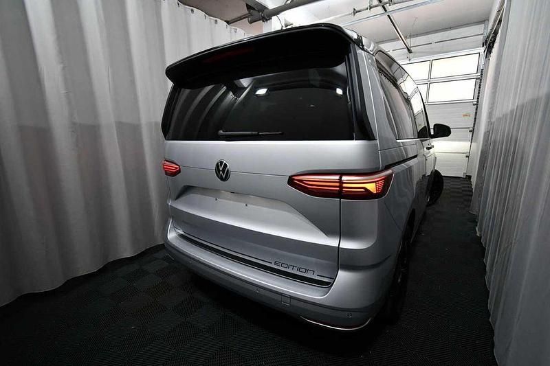 Gebraucht VW Multivan Life 150 PS (110 kW) 2026 Silber Van