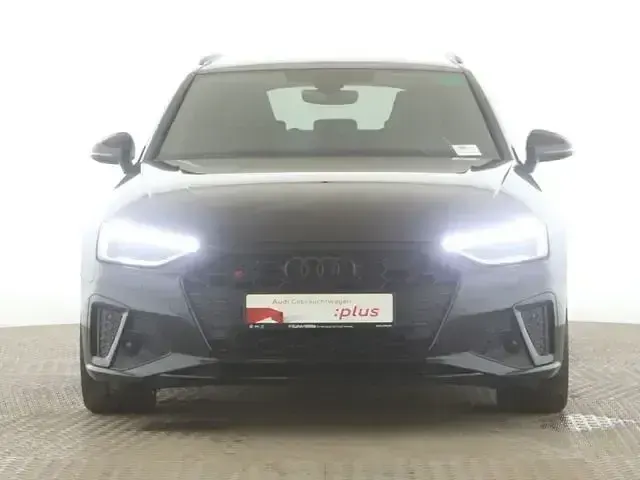 Używany Audi S4 Ambiente 341 KM (250 kW) 2023 Czarny Kombi