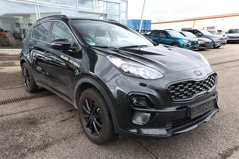Gebraucht Kia Sportage 132 PS (97 kW) 2021 Black pearl metallic SUV