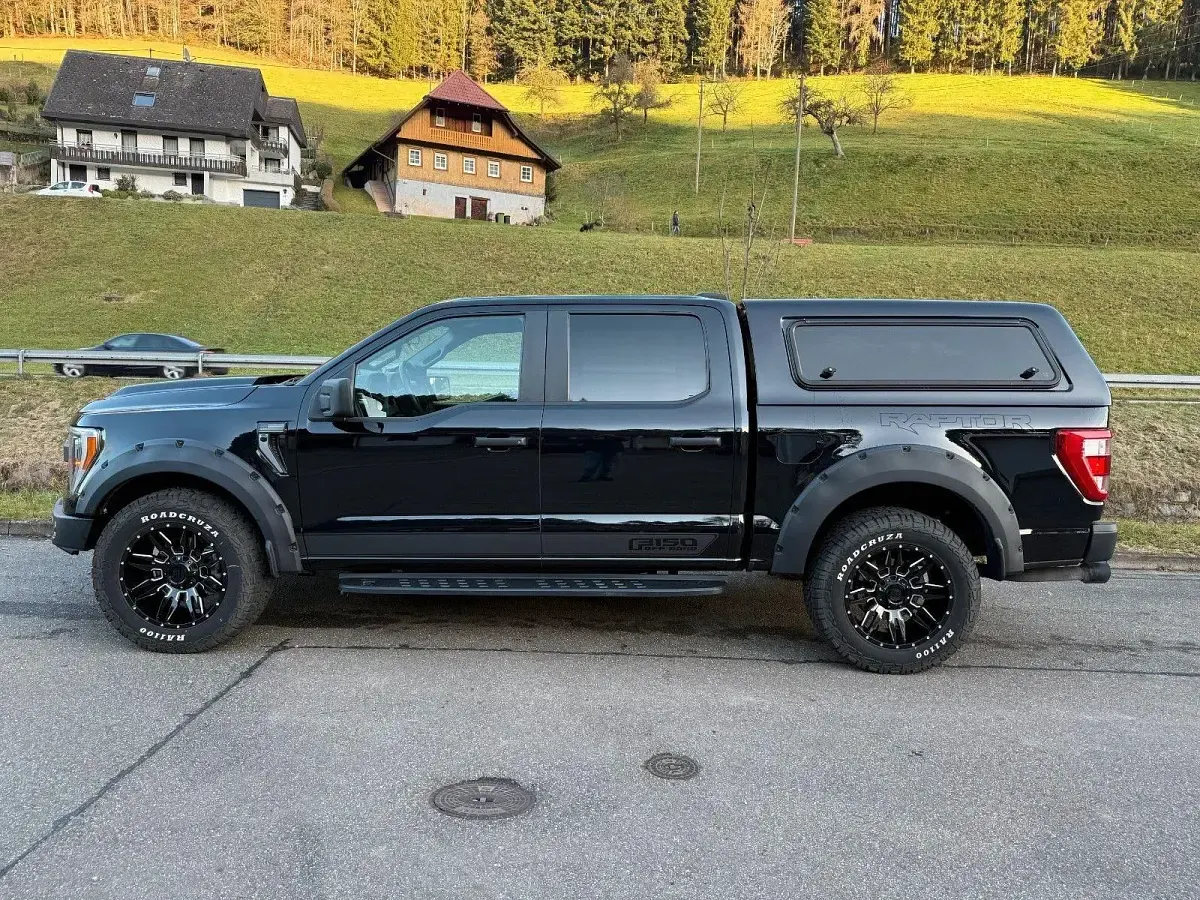 Gebraucht Ford F-150 Raptor 405 PS (297 kW) 2022 Schwarz Pickup