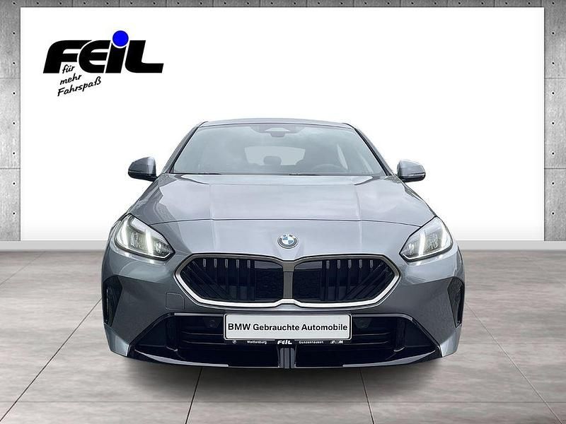 Gebraucht BMW 120 M Sport 170 PS (125 kW) 2024 Skyscraper grau Kleinwagen
