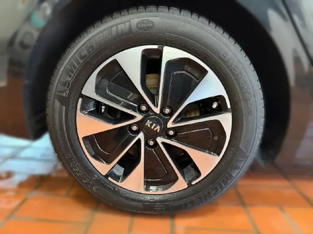 Gebraucht Kia Ceed Spirit 105 PS (77 kW) 2021 Zilinaschwarz met. (metallic) Kleinwagen