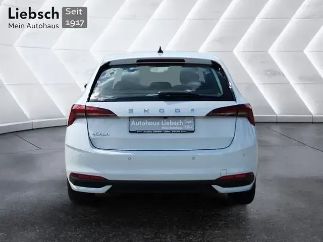 Gebraucht Skoda Scala Selection 116 PS (85 kW) 2024 Weiß Kleinwagen