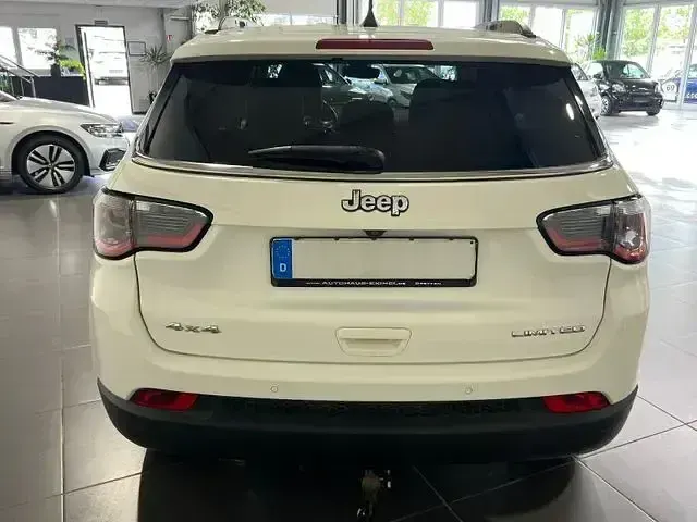 Käytetty Jeep Compass 140 HP (102 kW) 2019 Valkoinen Katumaasturi