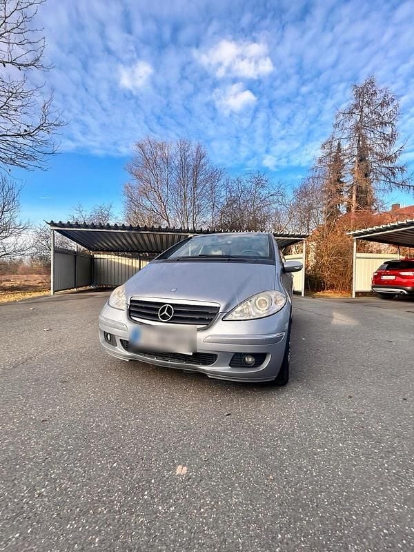 Gebraucht Mercedes A180 109 PS (80 kW) 2007 Blau Van / Kleinbus