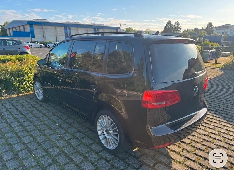 Gebraucht VW Touran 140 PS (102 kW) 2012 Schwarz Van / Kleinbus