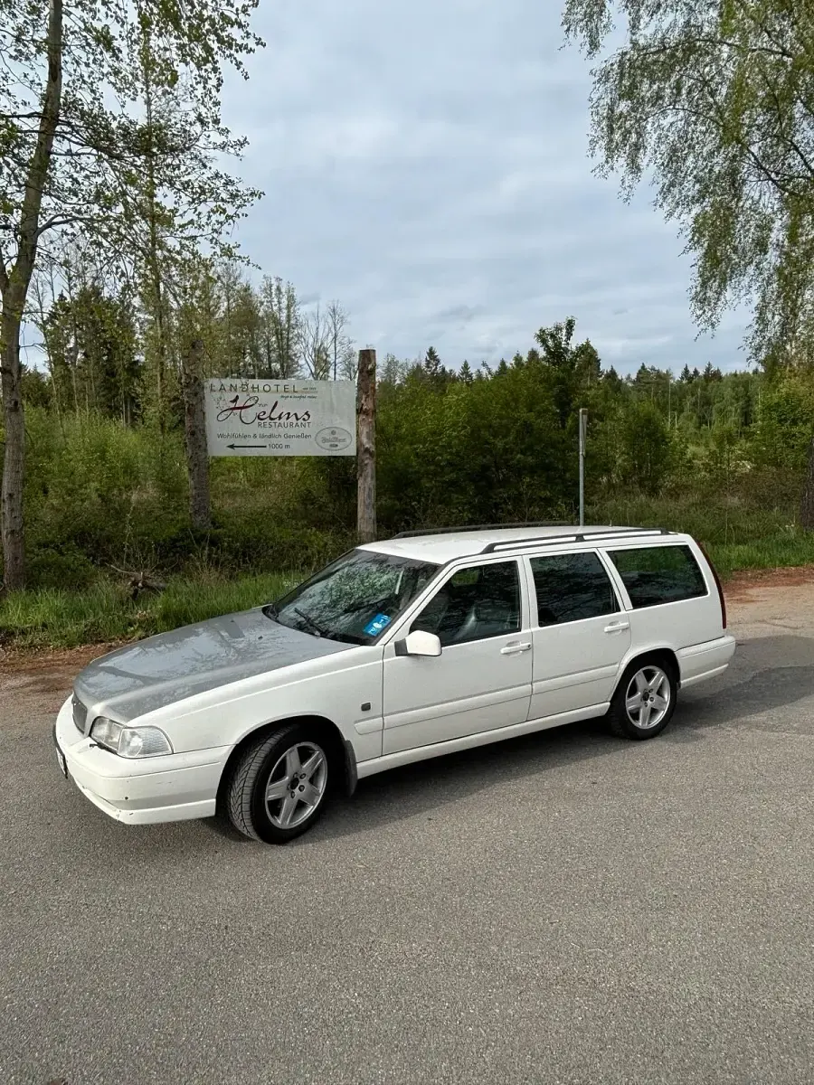 Usata Volvo V70 140 CV (102 kW) 1997 Bianco Station wagon