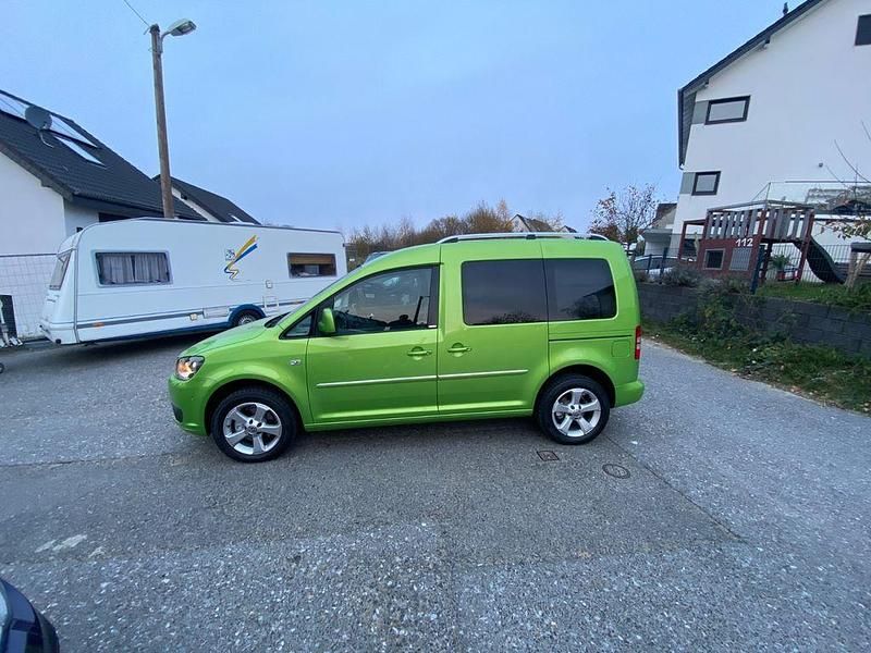 Grün Gebraucht 2014 VW Caddy Cup Van / Kleinbus | 7.900 € (Superpreis) - Bild 1/4