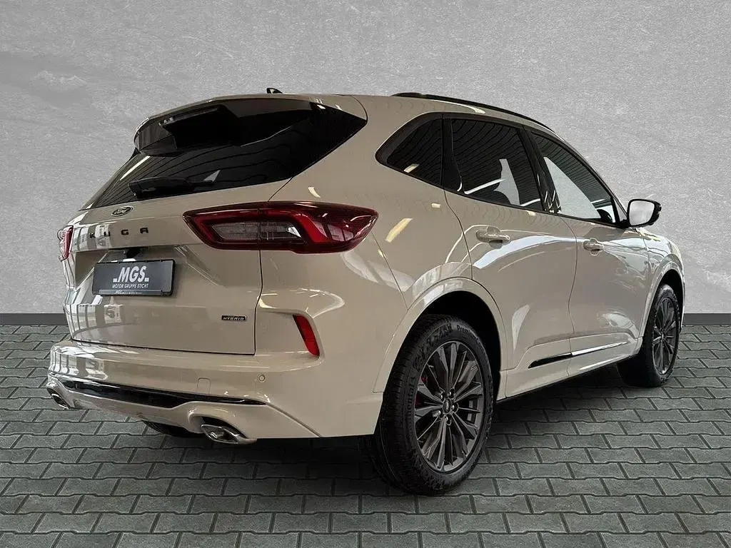 Gebraucht Ford Kuga 152 PS (111 kW) 2025 Metropolis white metallic SUV