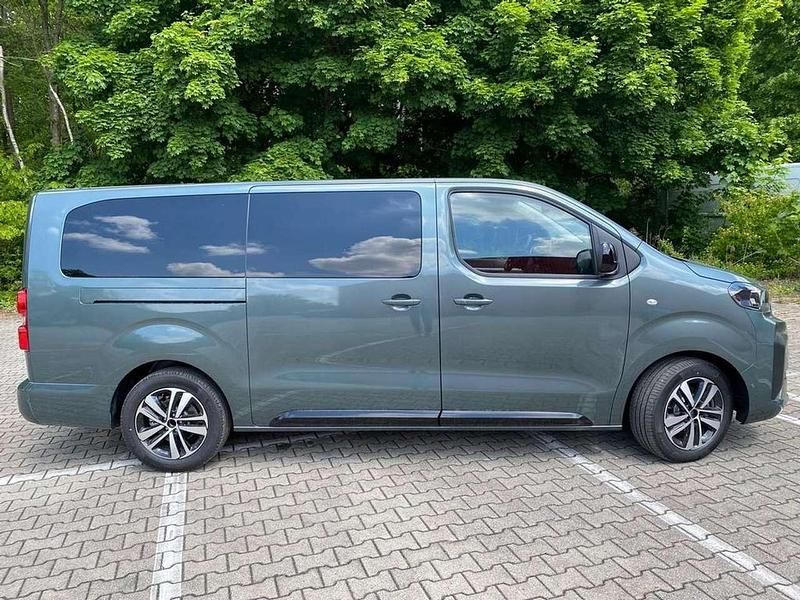 Neu Citroën Spacetourer 179 PS (131 kW) 2026 Wählbar (bei metallic +) Van / Kleinbus