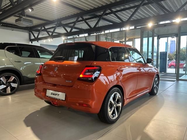 Neu Suzuki Swift Comfort+ 83 PS (61 kW) 2025 Orange Kleinwagen