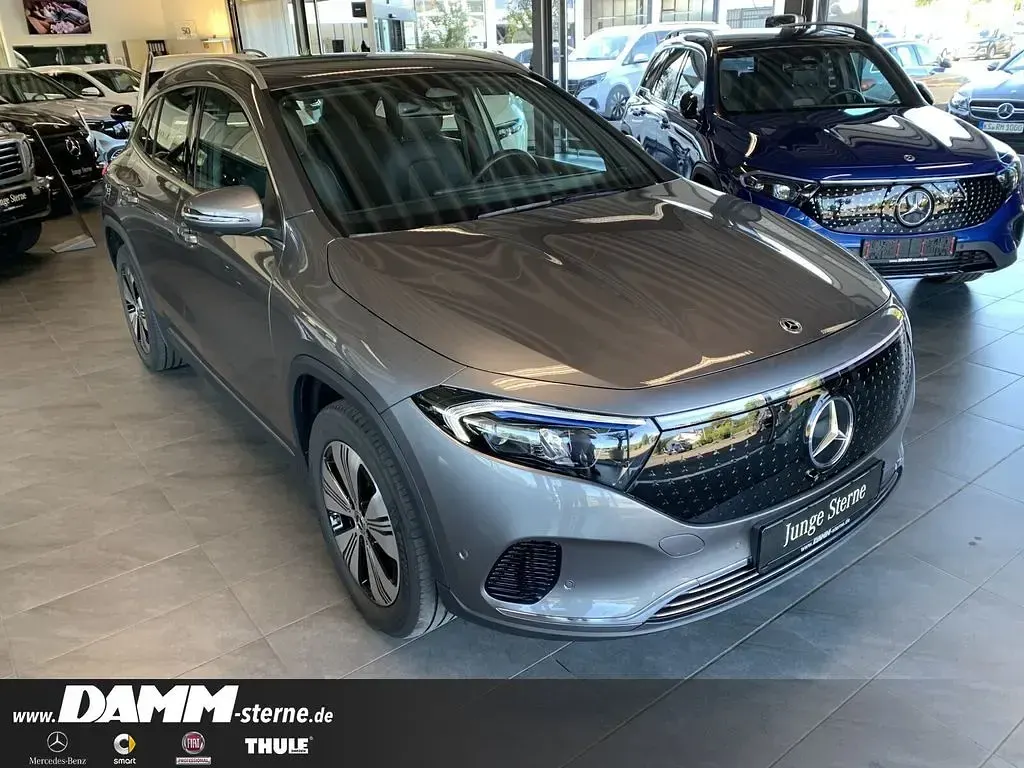 Gebraucht Mercedes EQA300 167 kW (228 PS) 2025 Mountaingrau SUV