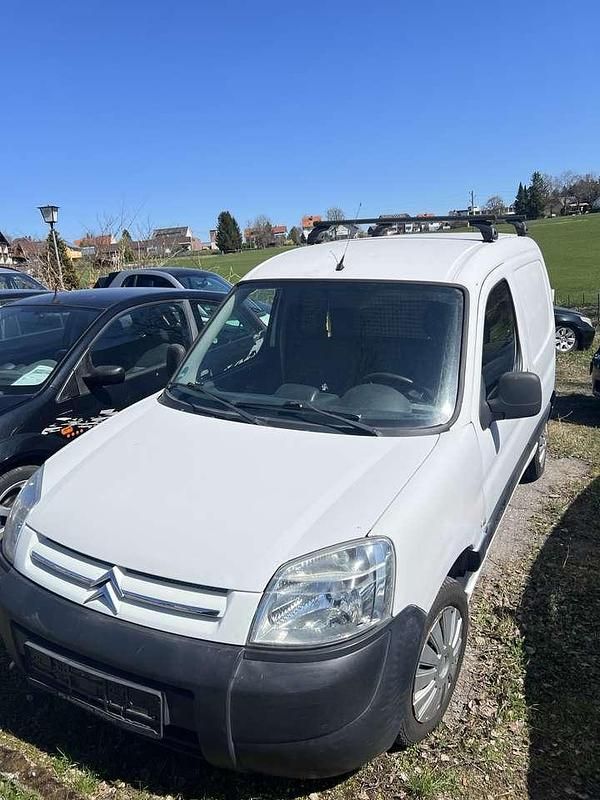 Weiß Gebraucht 2008 Citroën Berlingo Van / Kleinbus | 1.699 € (Superpreis) - Bild 1/4