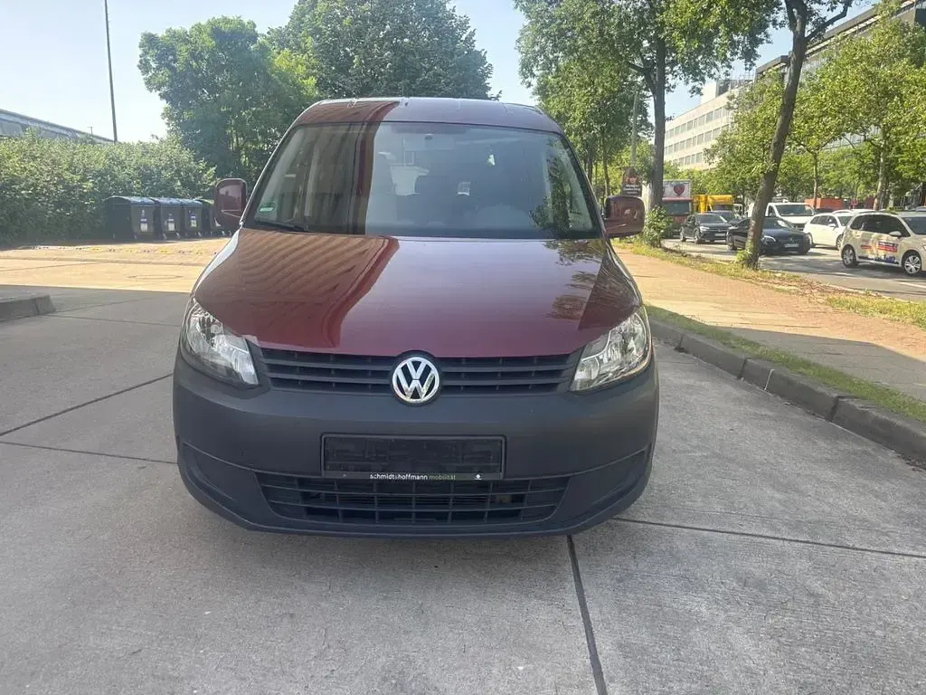 Usado VW Caddy Trendline 105 HP (77 kW) 2011 Vermelho Monovolume