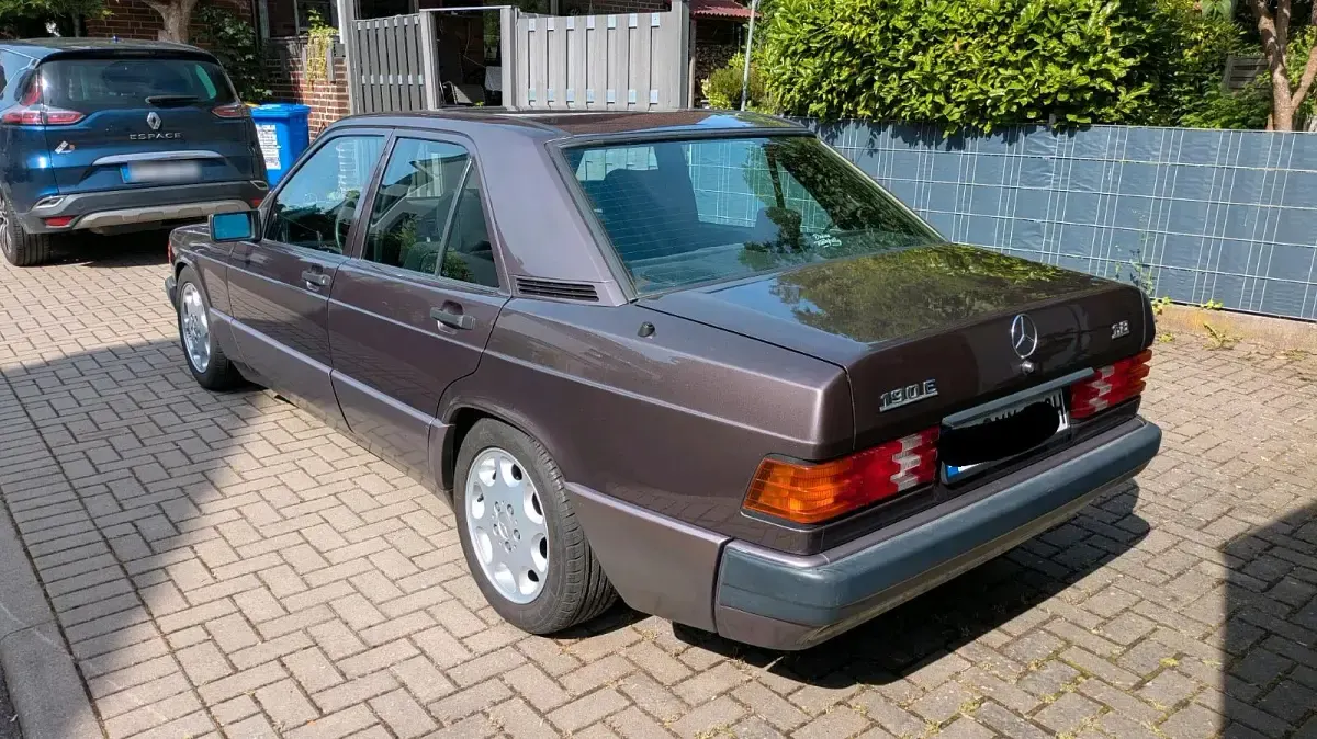 Gebraucht Mercedes 190 109 PS (80 kW) 1991 Andere farben Limousine