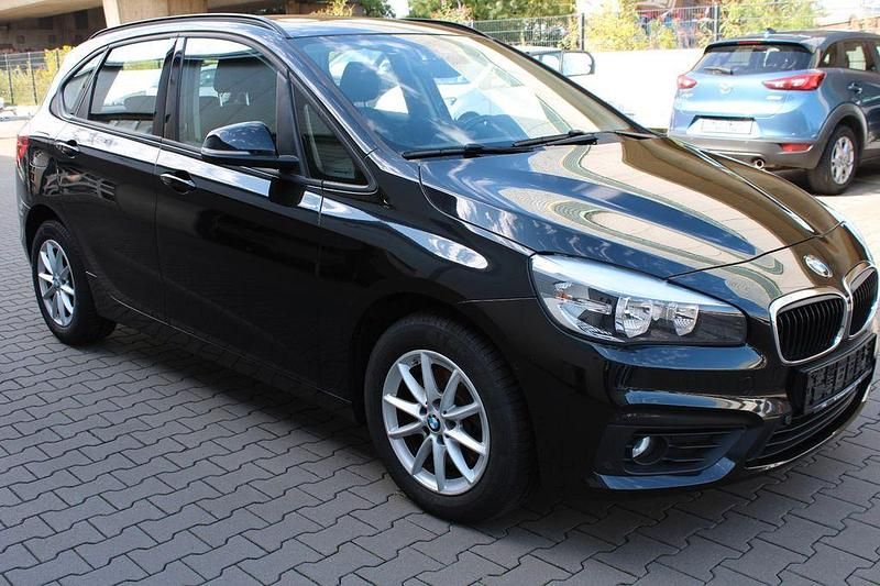 Gebraucht BMW 220 Basis 190 PS (139 kW) 2015 Schwarz Kombi