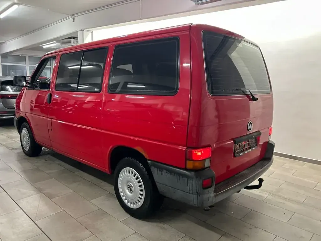 Gebraucht VW Multivan 88 PS (64 kW) 2000 Tornadorot Van / Kleinbus