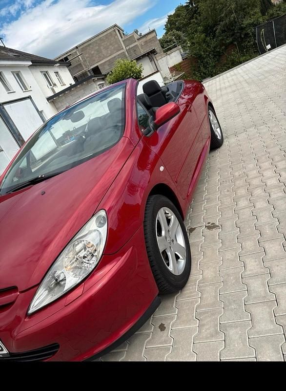 Rot Gebraucht 2008 Peugeot 207 CC Cabrio | 2.400 € (Teuer) - Bild 1/4