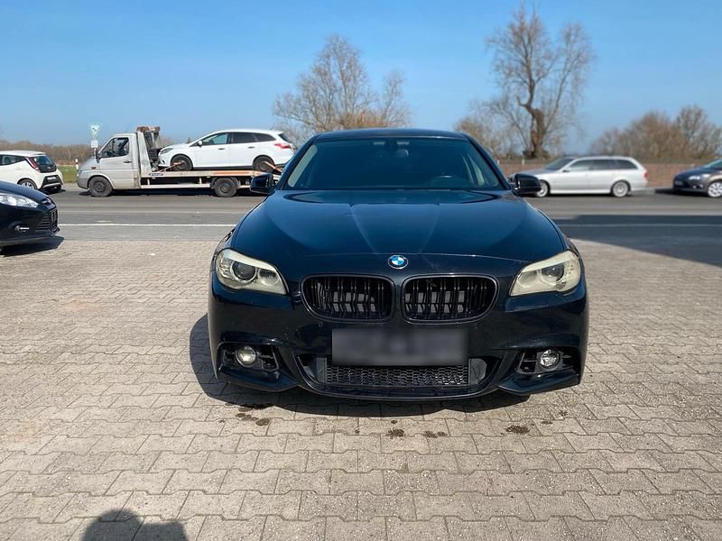 Gebraucht BMW 530 258 PS (189 kW) 2012 Schwarz Kombi