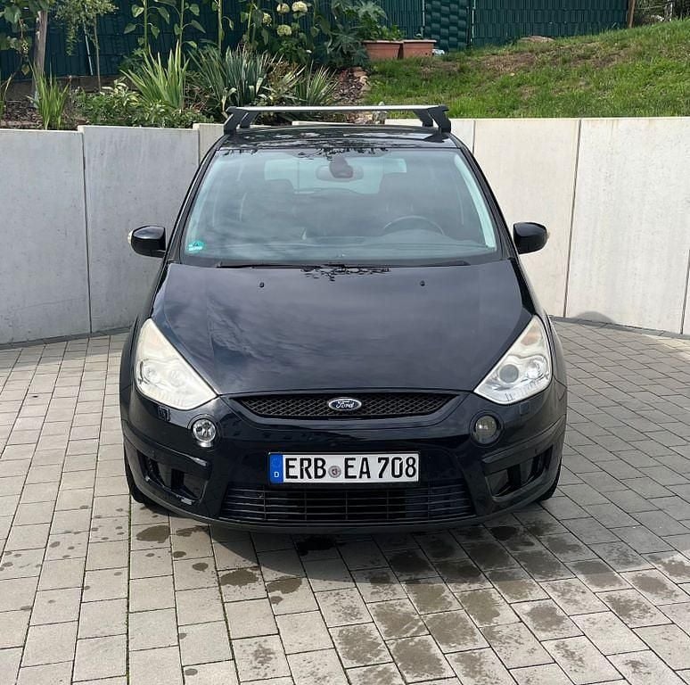 Silber Gebraucht 2006 Ford S-MAX Ambiente Van / Kleinbus | 2.800 € (Fairer Preis) - Bild 1/4