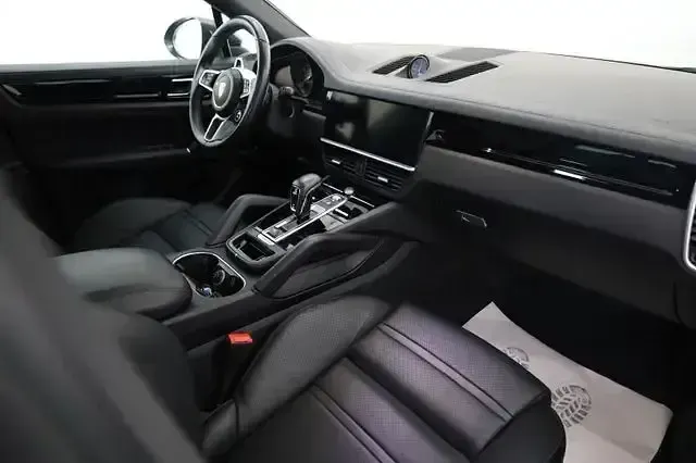 Gebraucht Porsche Cayenne Sport 462 PS (339 kW) 2021 Grau SUV