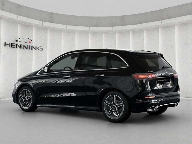Gebraucht Mercedes B180 AMG 136 PS (100 kW) 2023 Schwarz Kleinwagen
