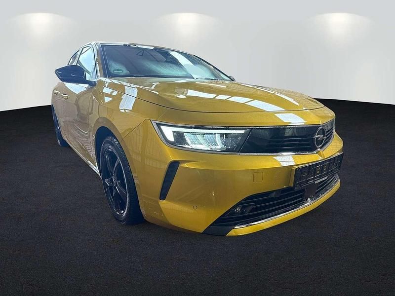 Gebraucht Opel Astra Elegance 110 PS (80 kW) 2022 Kult gelb Limousine
