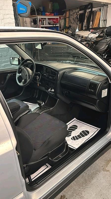 Gebraucht VW Golf III 90 PS (66 kW) 1995 Violet Kleinwagen