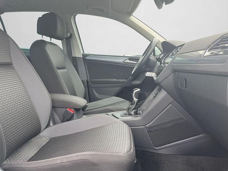 Gebraucht VW Tiguan Active 150 PS (110 kW) 2022 Pure white SUV