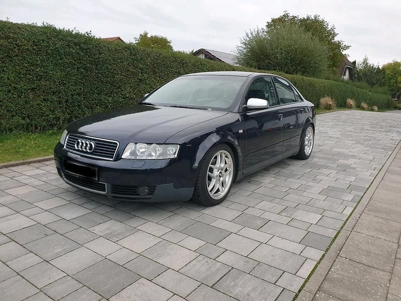 Blau Gebraucht 2001 Audi A4 Limousine | 2.800 € (Teuer) - Bild 1/4