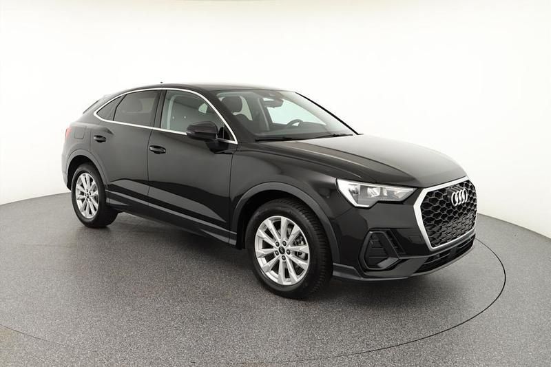 Gebraucht Audi Q3 Sportback Ambiente 150 PS (110 kW) 2024 Schwarz SUV