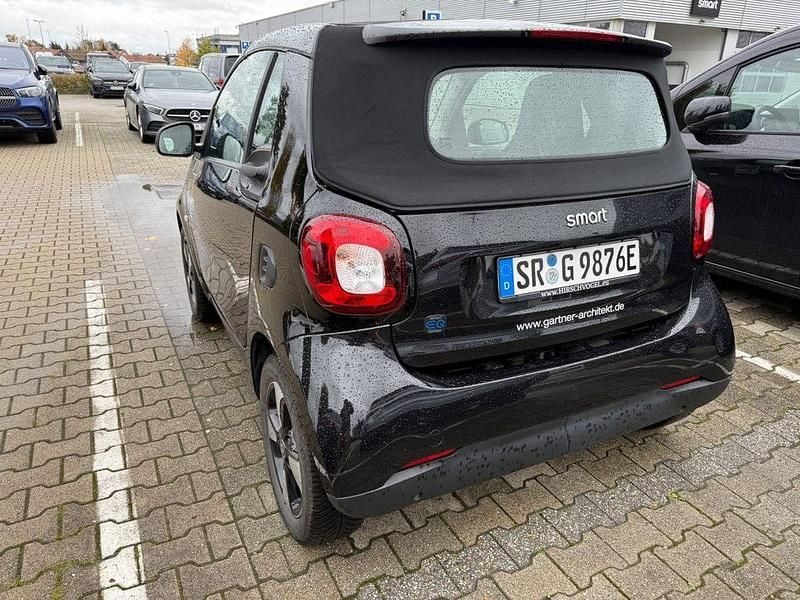 Schwarz Gebraucht 2021 Smart ForTwo Electric Drive Cabrio | 9.900 € (Guter Preis) - Bild 1/4
