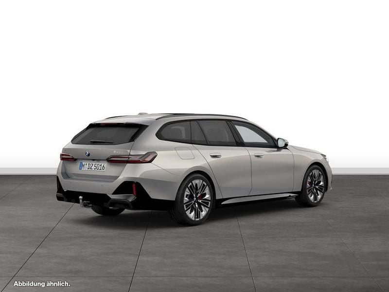 Gebraucht BMW 540 M Sport 286 PS (210 kW) 2025 Grau Kombi