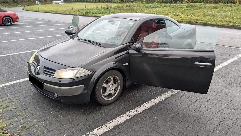 Gebraucht Renault Mégane Cabriolet Dynamique 120 PS (88 kW) 2004 Schwarz Cabrio