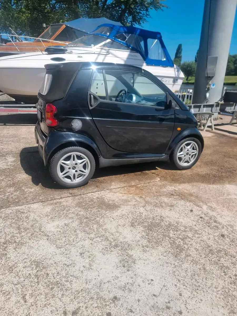 Używany Smart ForTwo Cabrio 60 KM (44 kW) 2003 Czarny Kabriolet