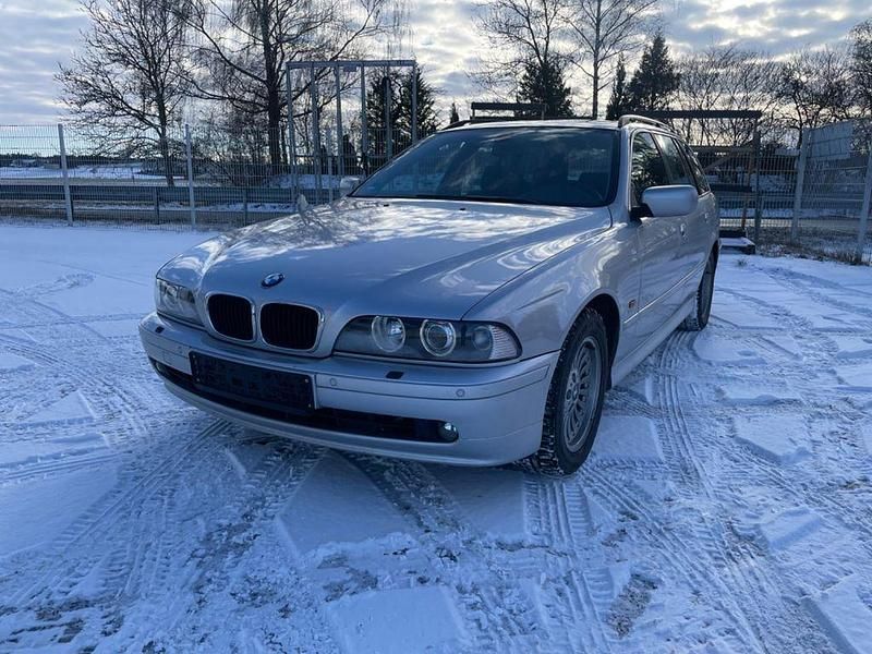 Gebraucht BMW 520 170 PS (125 kW) 2001 Silber Kombi