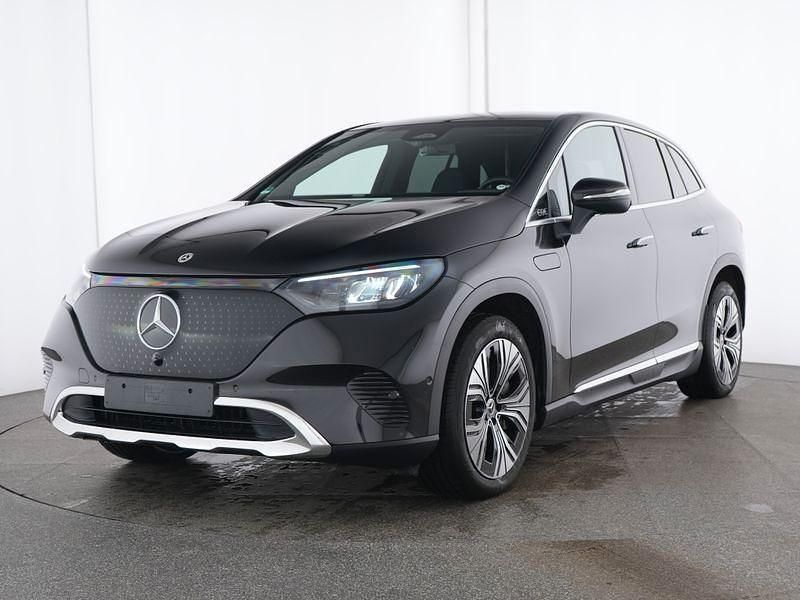 Metalliclack obsidianschwarz Gebraucht 2025 Mercedes EQE300 Electric Art SUV | 62.910 € (Fairer Preis) - Bild 1/4