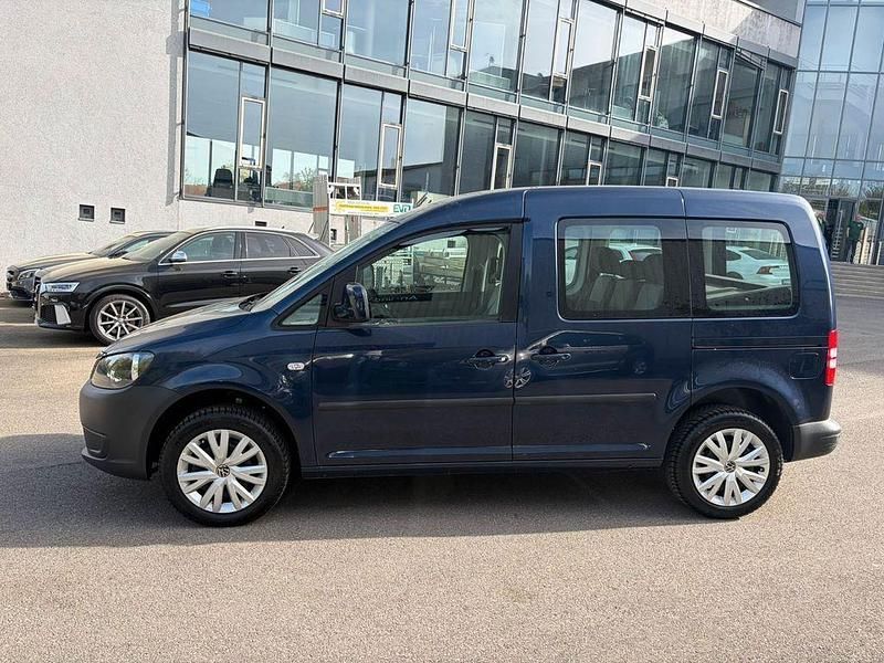 Usata VW Caddy 102 CV (75 kW) 2013 Blu Monovolume
