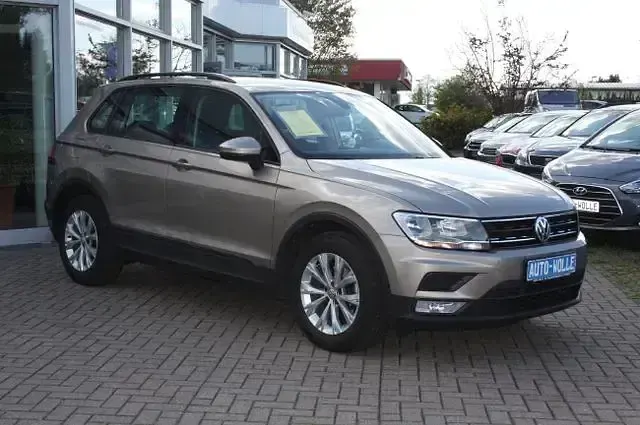 Gebraucht VW Tiguan 125 PS (91 kW) 2018 Beige SUV