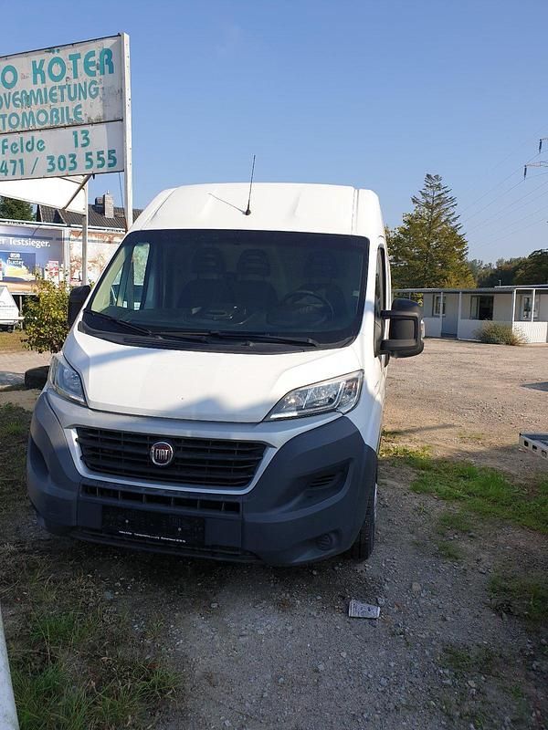 Weiß Gebraucht 2017 Fiat Ducato Van | 14.900 € (Etwas zu teuer) - Bild 1/4