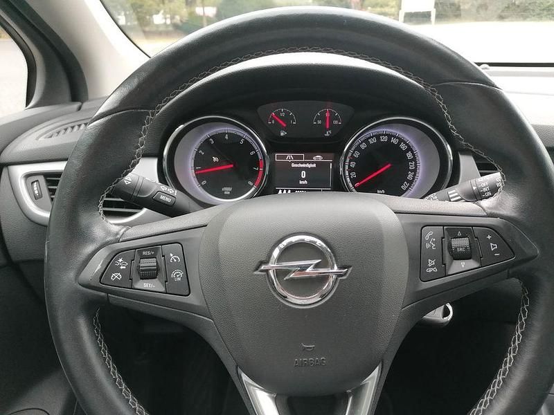 Gebraucht Opel Astra Edition 125 PS (91 kW) 2016 Grau Limousine