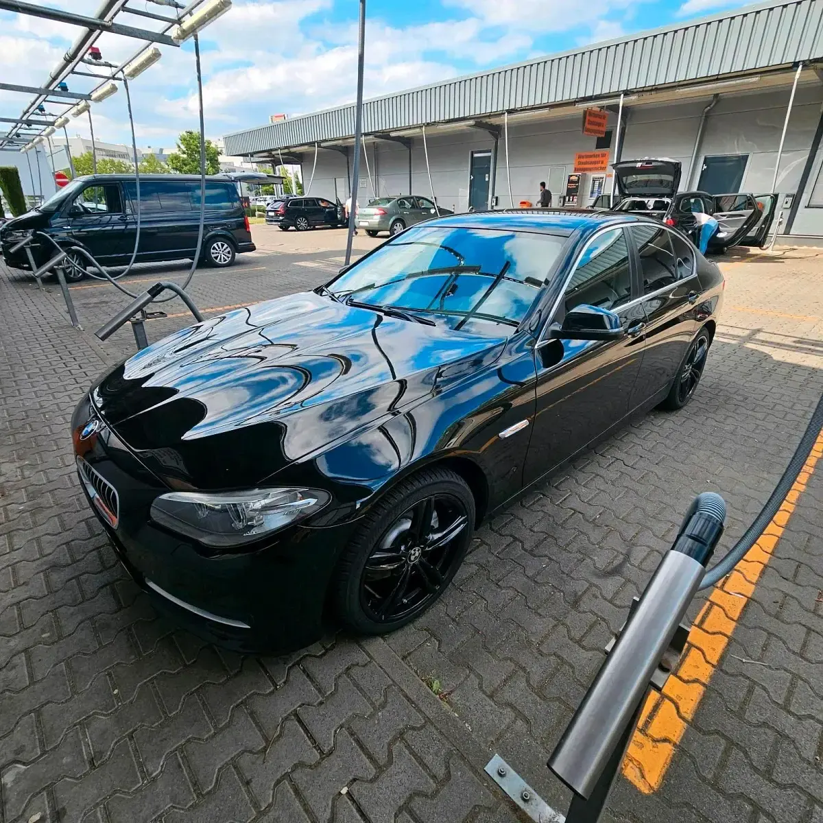 Używany BMW 520 190 KM (139 kW) 2015 Czarny Sedan/Limuzyna