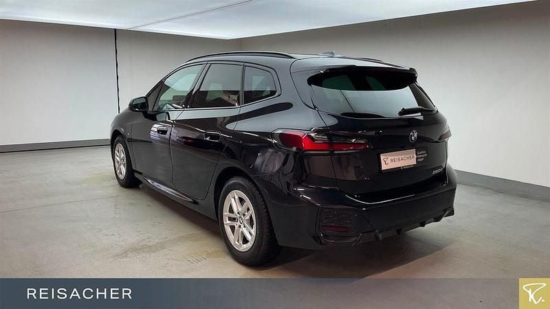 Gebraucht BMW 220 Active Tourer M Sport 150 PS (110 kW) 2025 Schwarz Van / Kleinbus